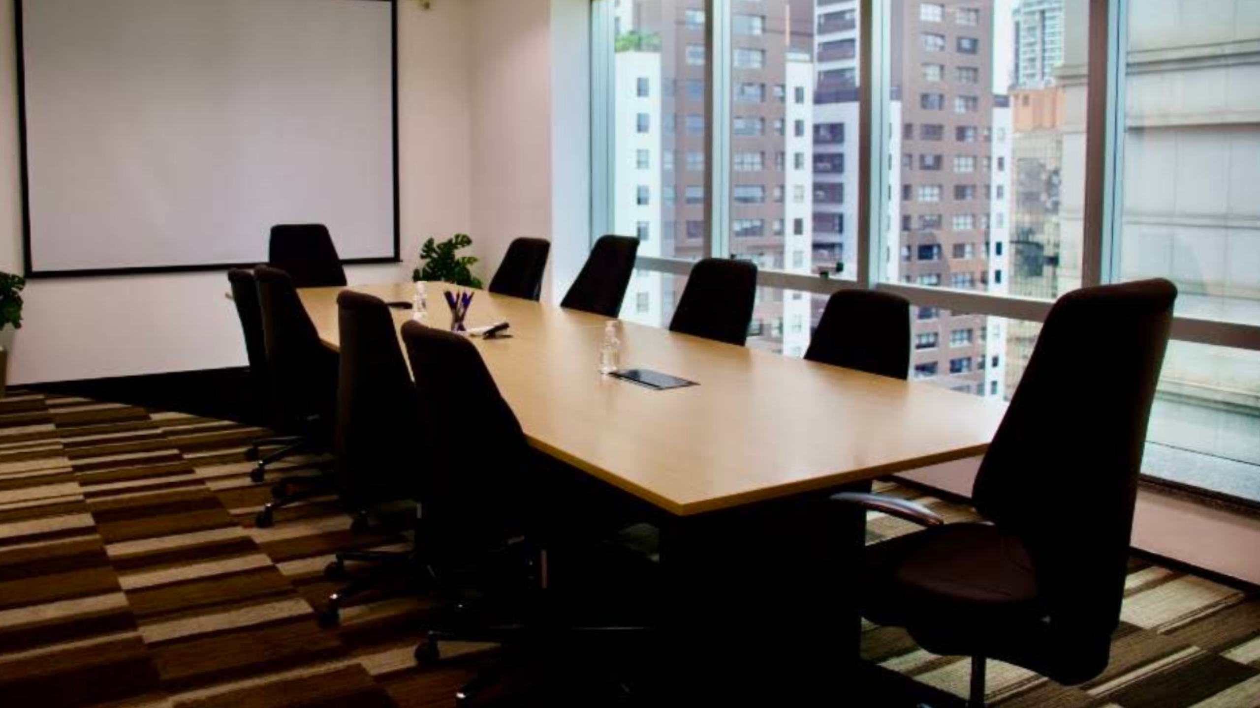 Escritório corporativo do Grupo Taveira na Av. Eng. Luiz Carlos Berrini - São Paulo